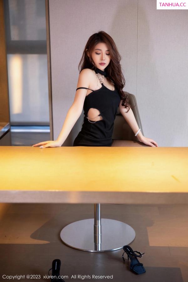   [XiuRen]高清写真图 2023.06.21 No.6956 汐汐baby 黑丝美臀第27张图片